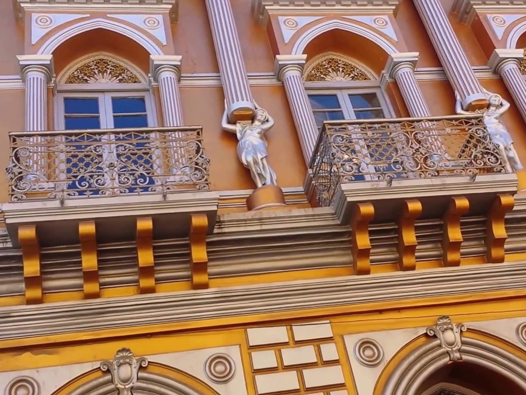 Casa Dorada