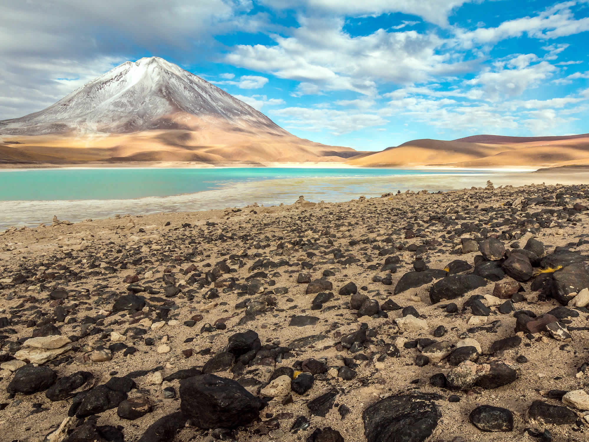 Andinism on Volcanoes in Uyuni, Uyuni